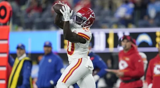 Super Bowl 2023: Tyreek Hill trade to Dolphins impacts odds - The