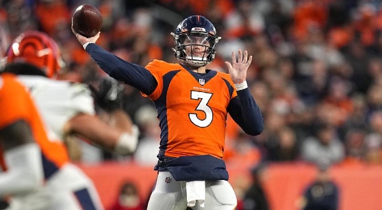 Denver Broncos vs. Las Vegas Raiders Predictions, Odds, Picks