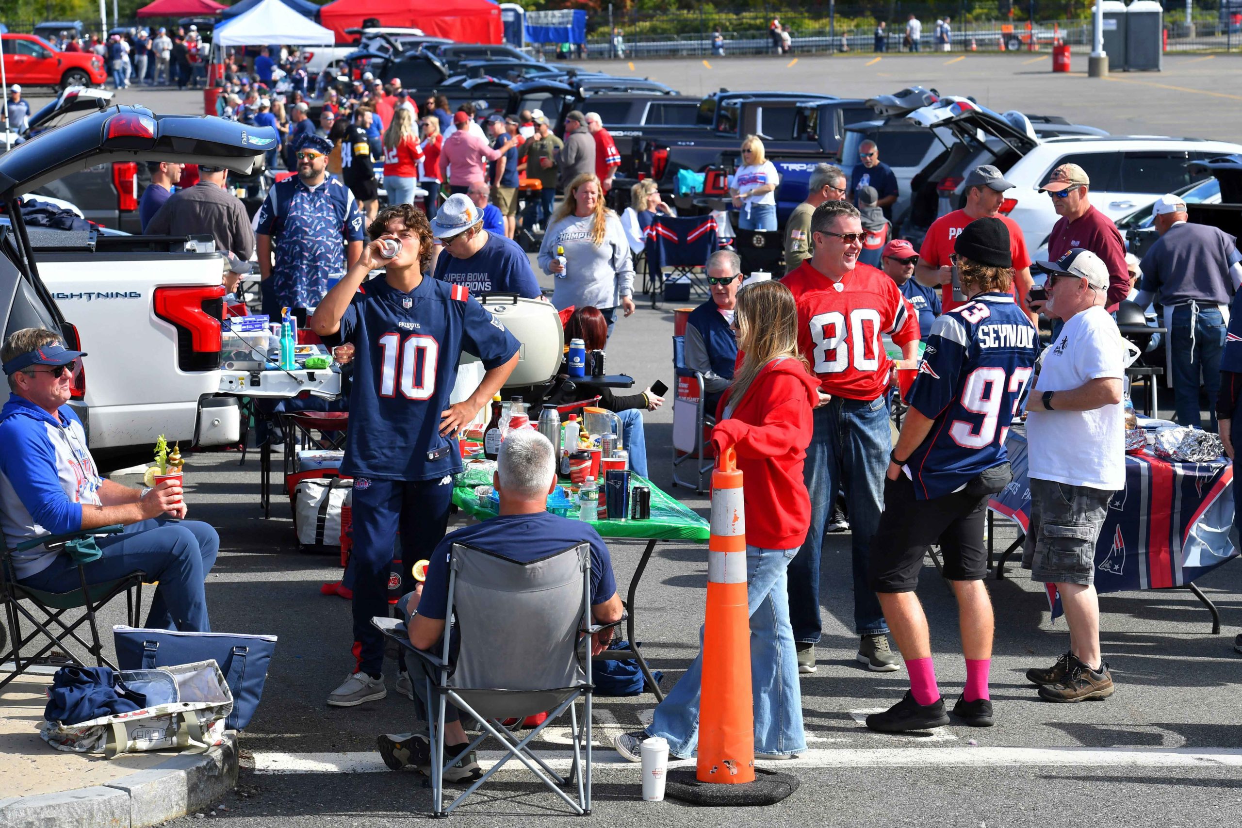 The 2025 Tailgating Index: America’s Best States, Cities & Teams for Game-Day Fans