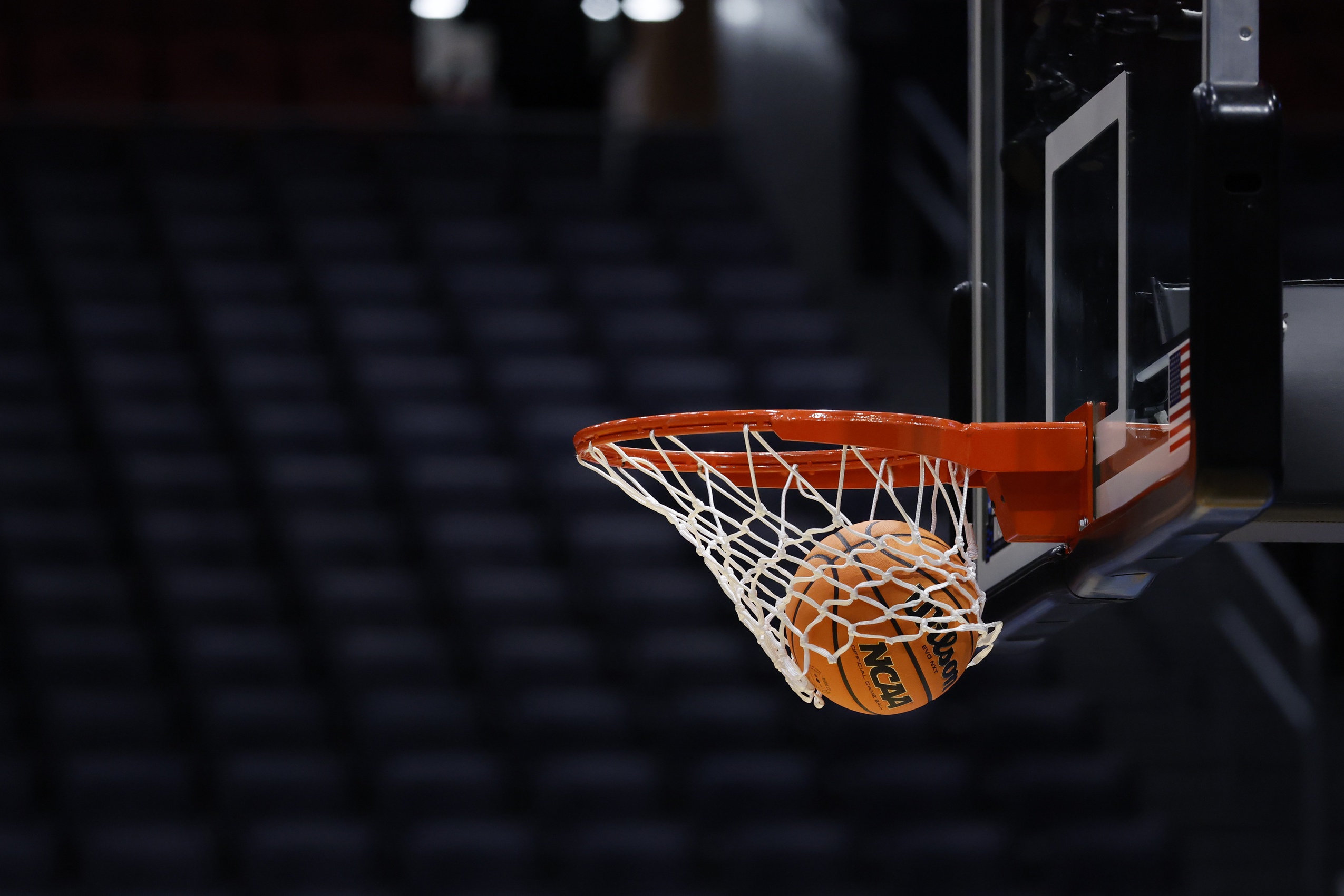 bet365 Early Payout Strategy: How to Win the 10-Point Lead Promo